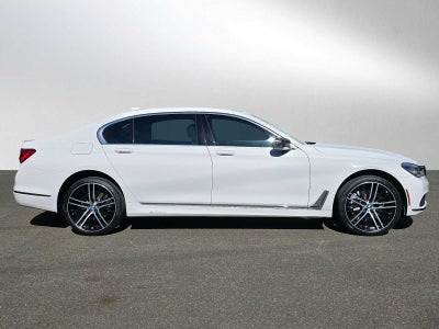 2018 BMW 750i 750i