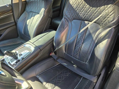 2018 BMW 750i 750i