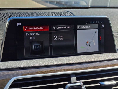 2018 BMW 750i 750i