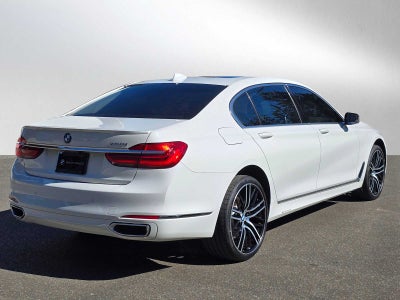 2018 BMW 750i 750i