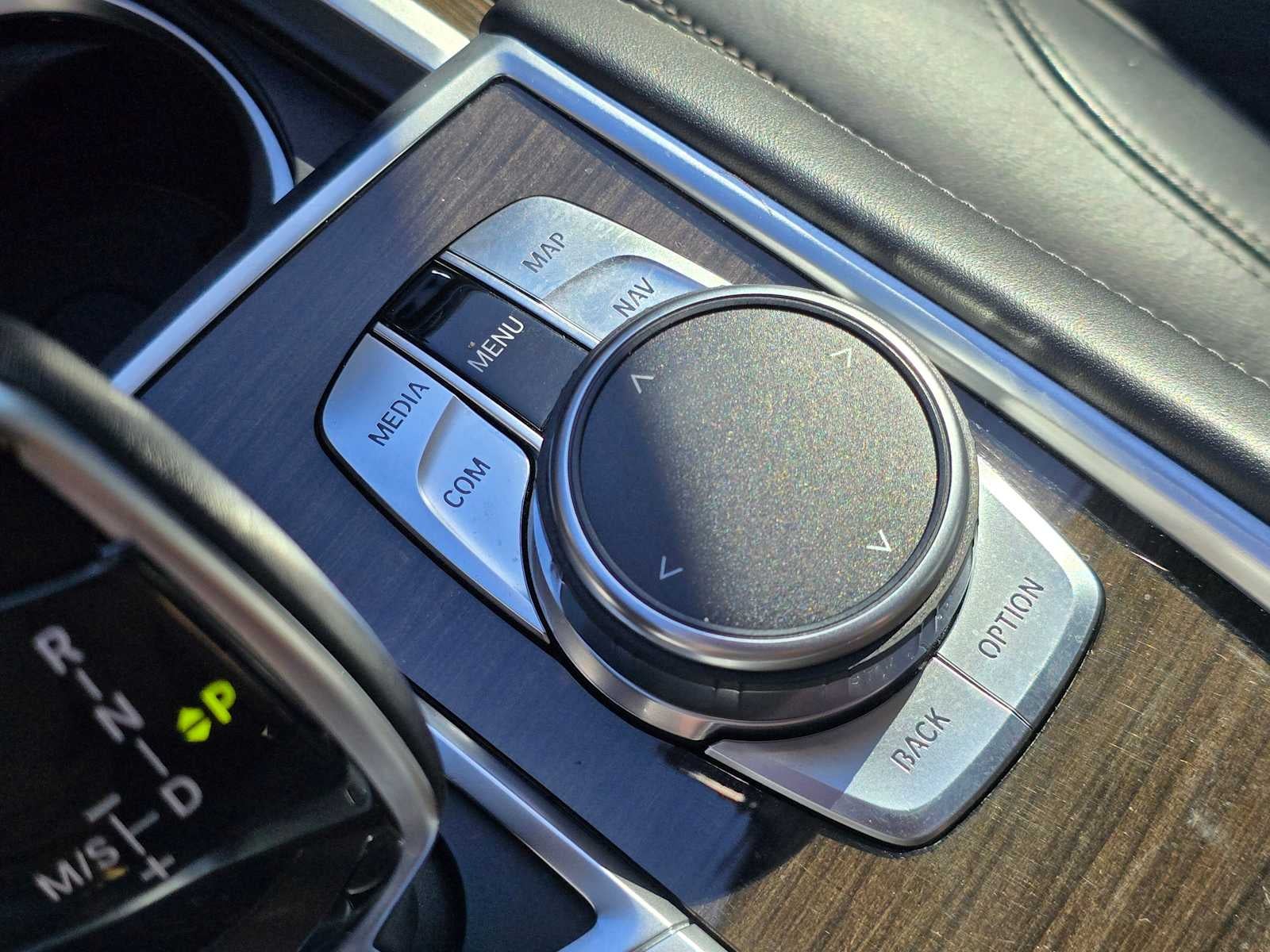 2018 BMW 750i 750i