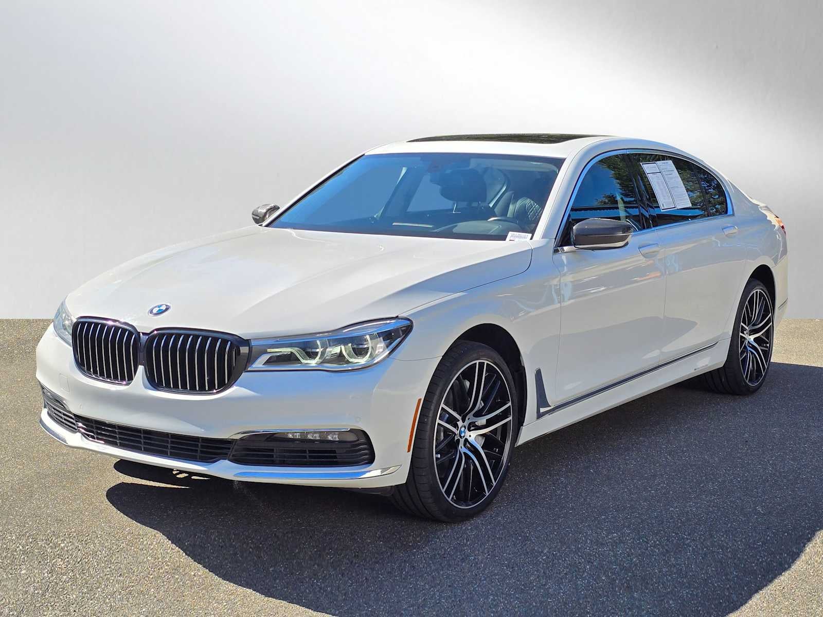2018 BMW 750i 750i