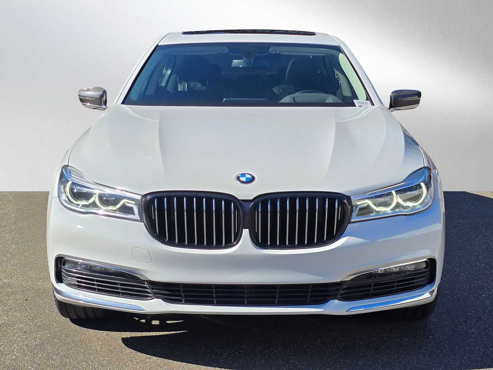 2018 BMW 750i 750i