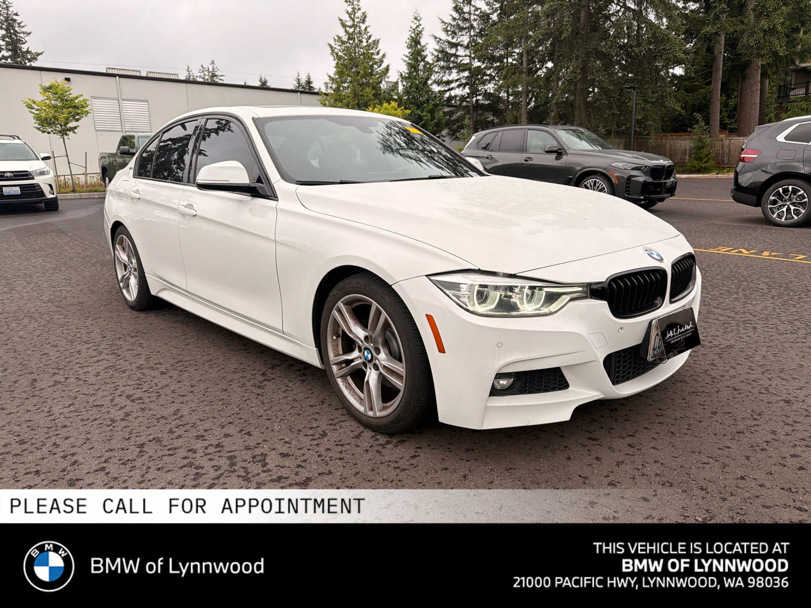 2017 BMW 3 Series 330e iPerformance Sedan's photo