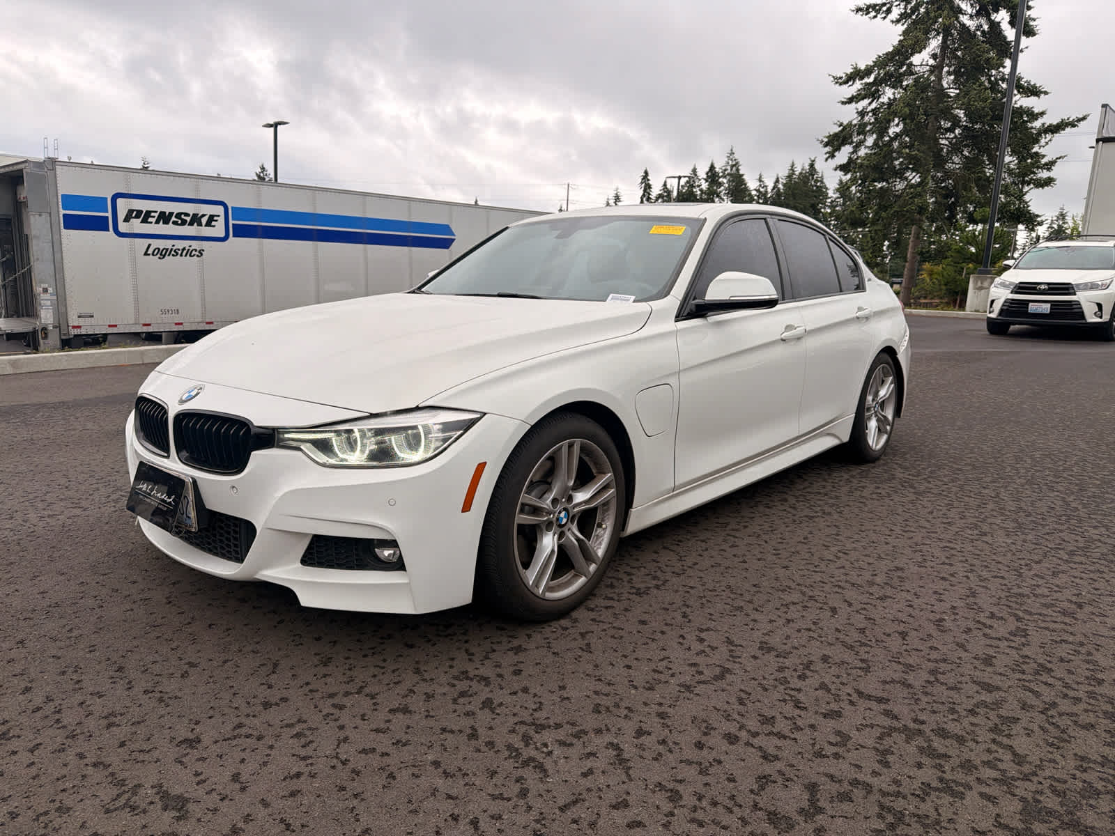 2017 BMW 330e iPerformance 330e iPerformance