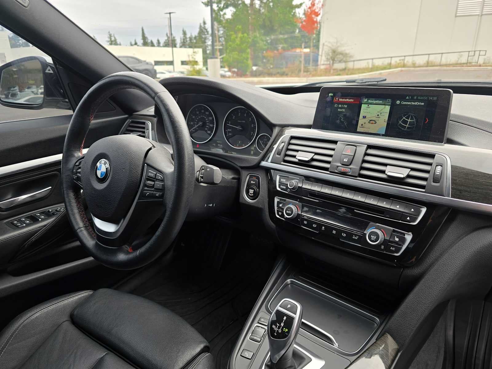 2018 BMW 3 Series 330i xDrive