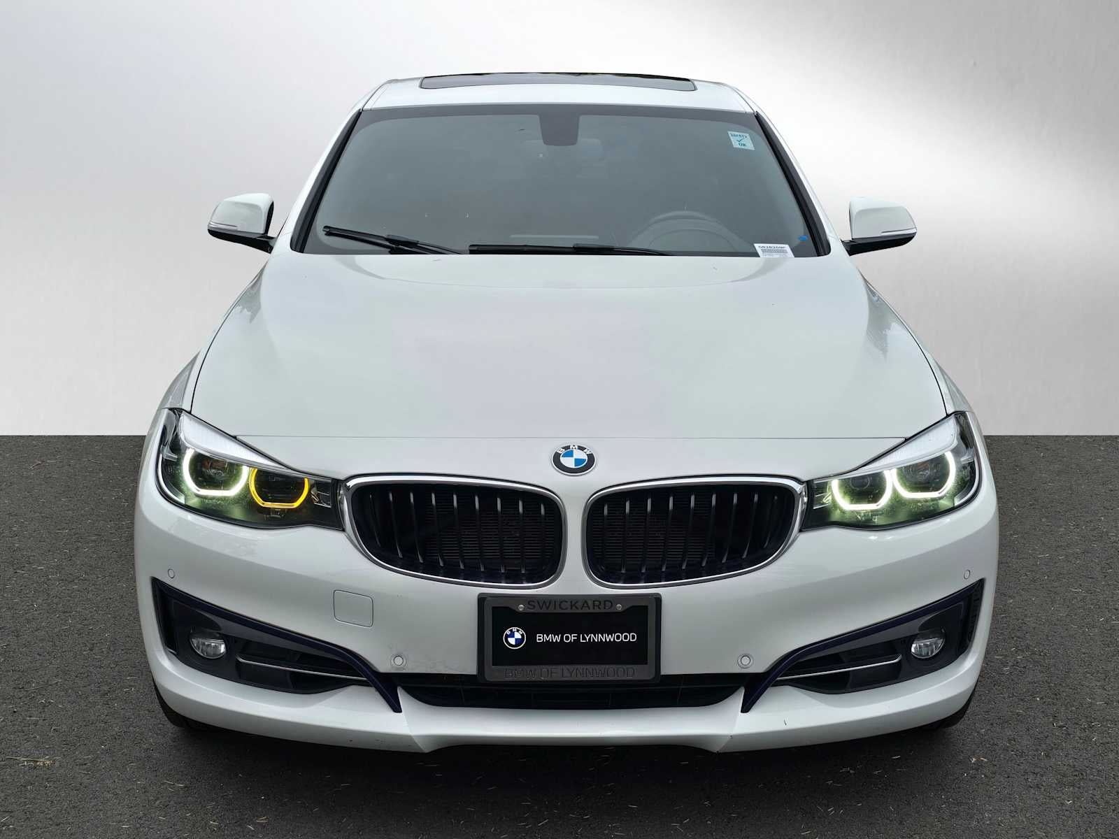 2018 BMW 3 Series 330i xDrive