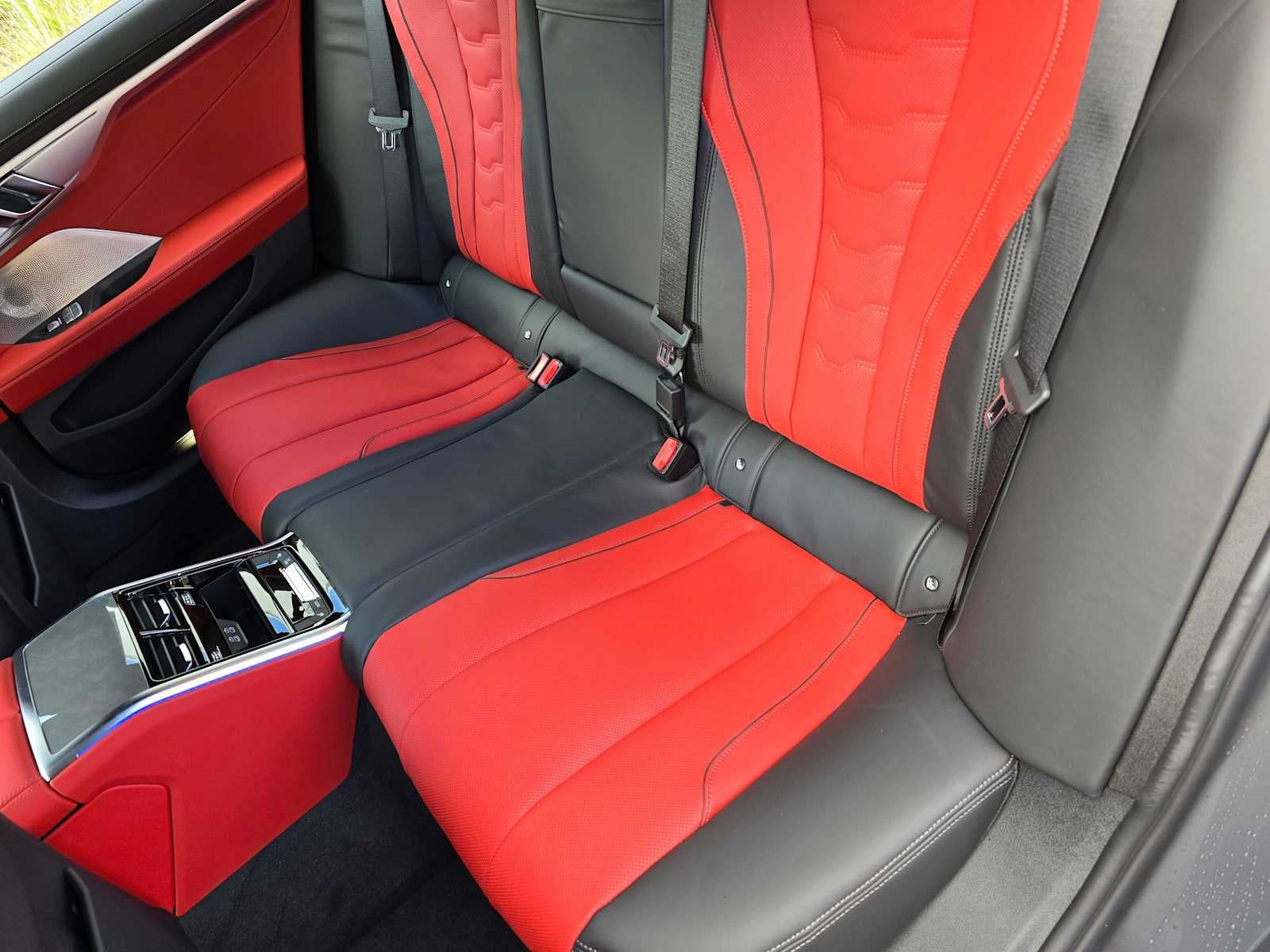 2026 BMW 8 Series 840i