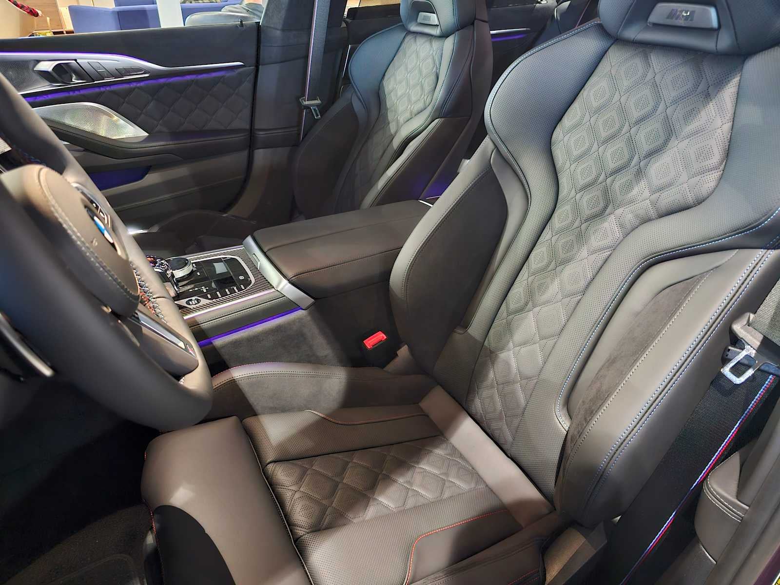 2026 BMW 8 Series M850i