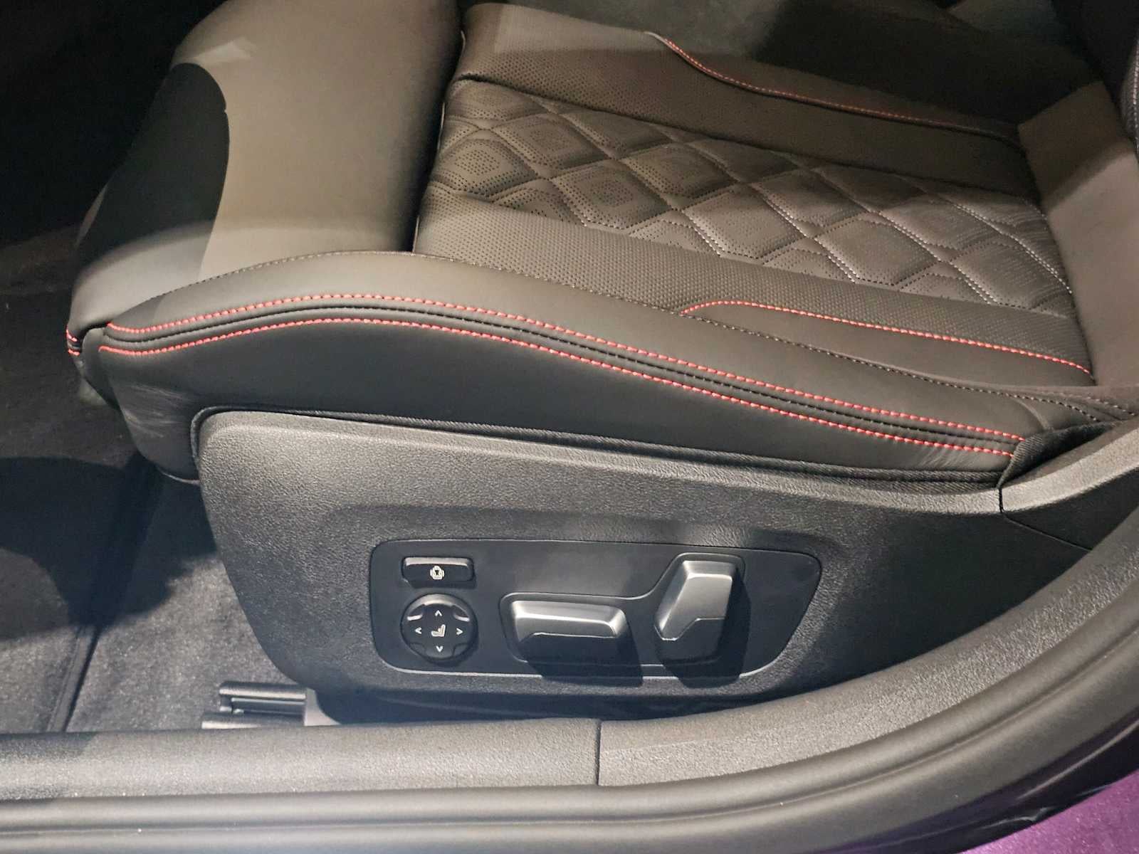 2026 BMW 8 Series M850i