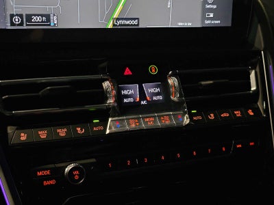 2026 BMW 8 Series M850i