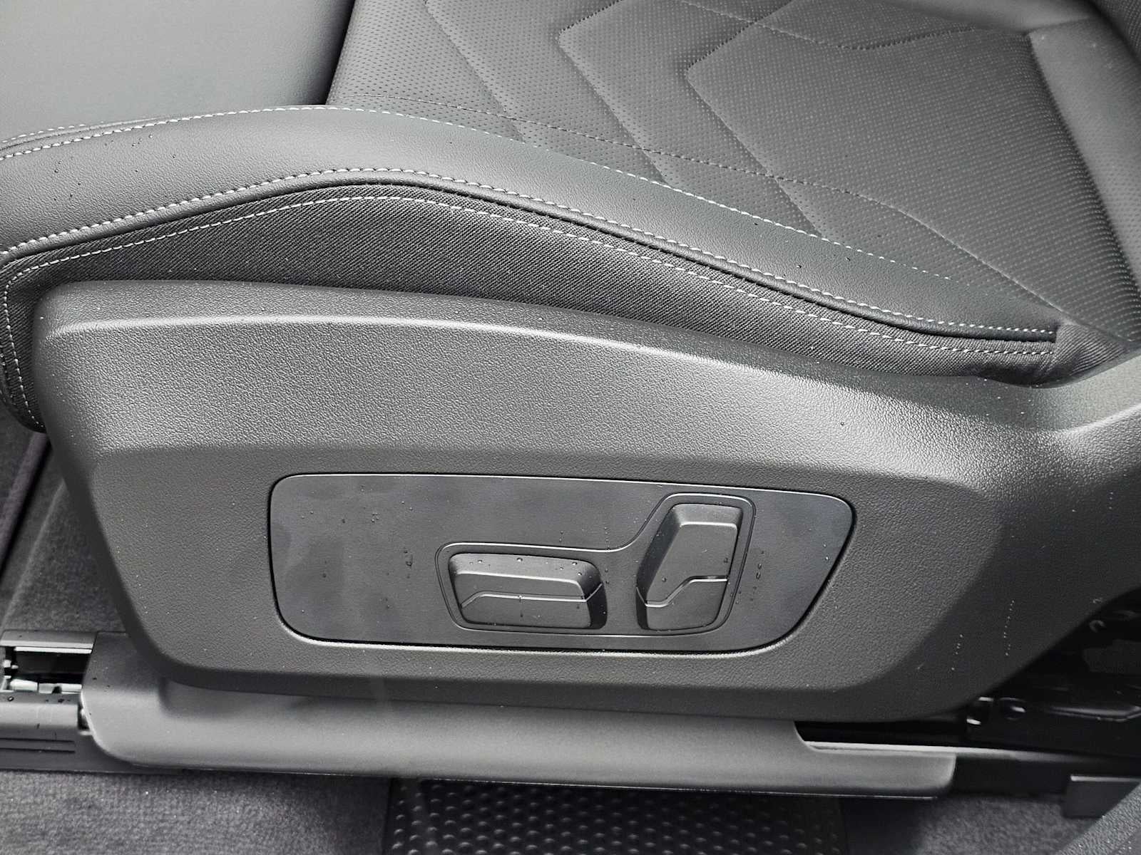 2026 BMW X1 xDrive28i xDrive28i