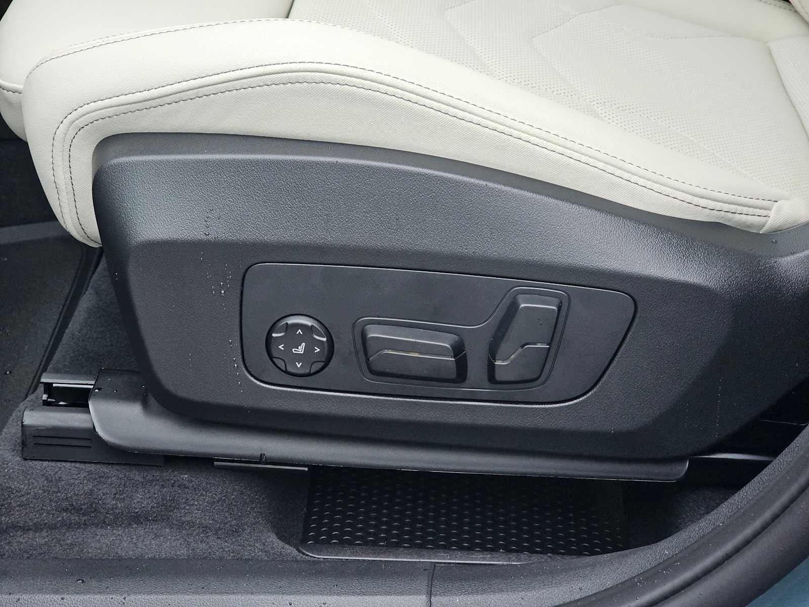 2026 BMW X1 xDrive28i xDrive28i