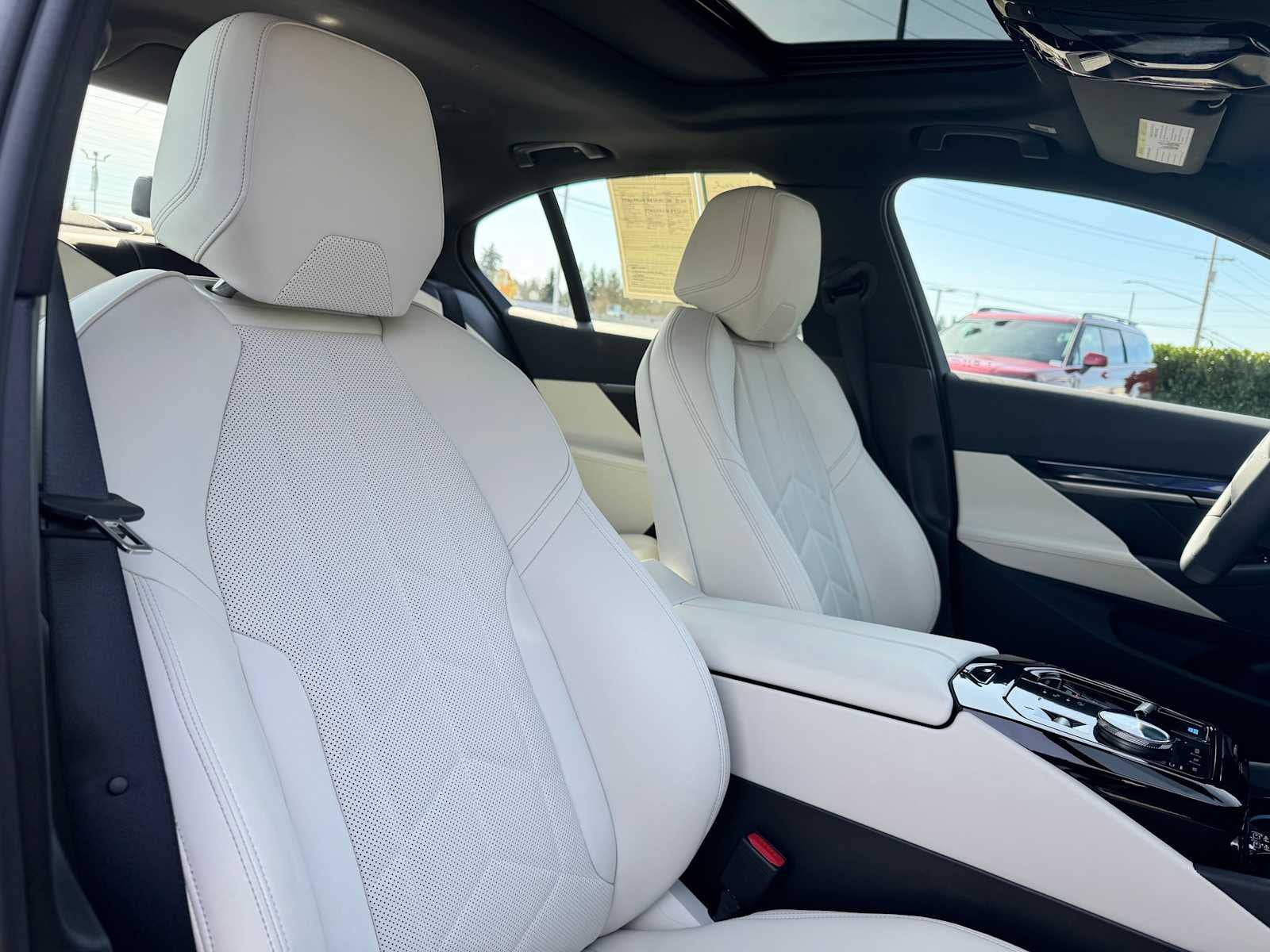 2025 BMW i5 xDrive40