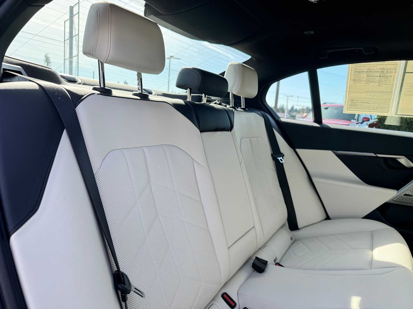 2025 BMW i5 xDrive40