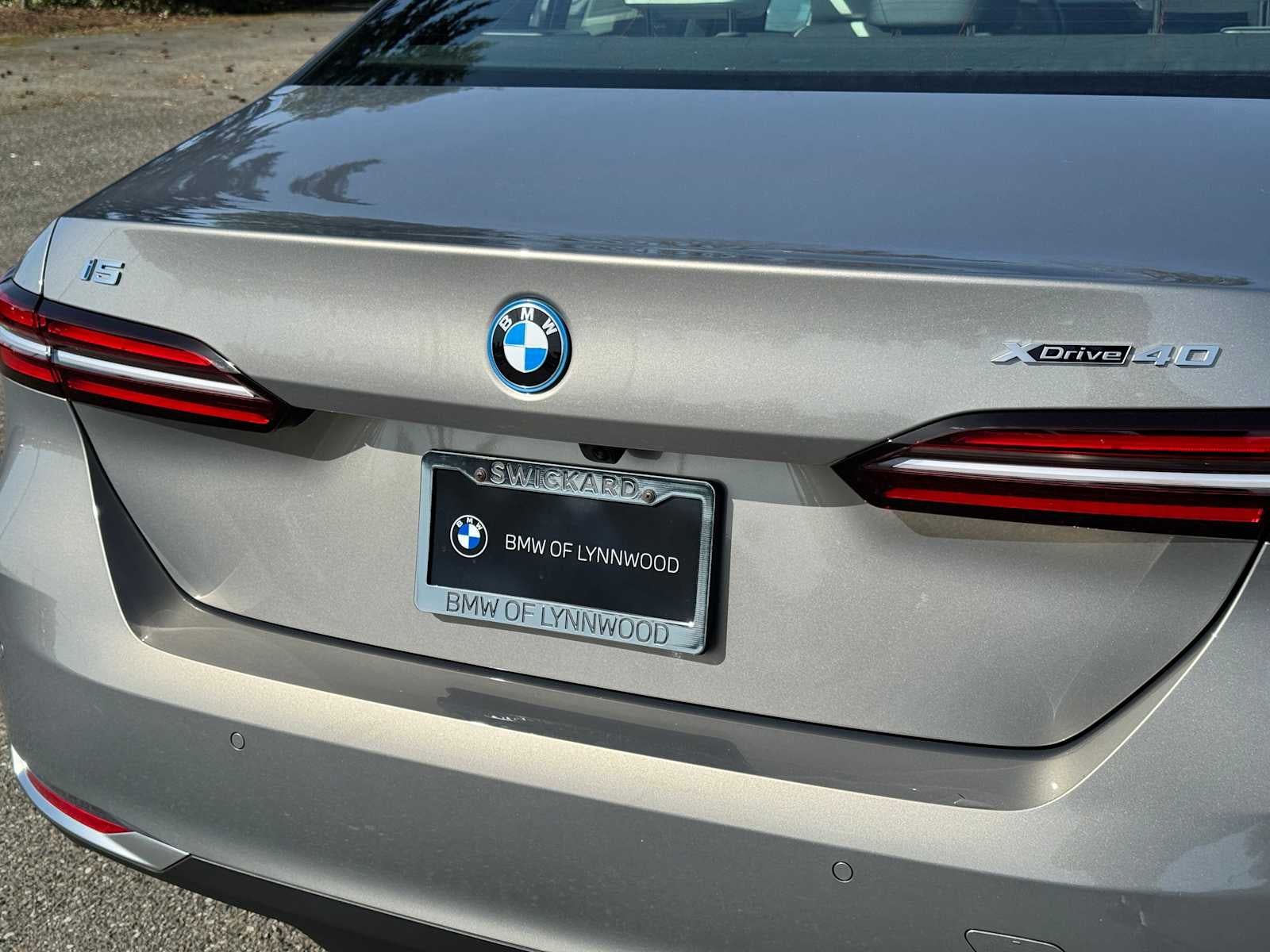2025 BMW i5 xDrive40