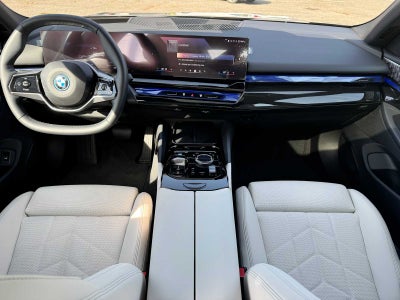 2025 BMW i5 xDrive40