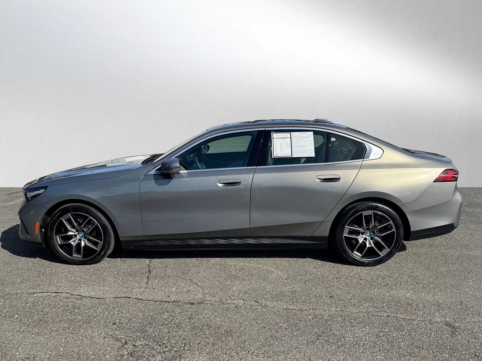 2025 BMW i5 xDrive40