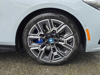 2025 BMW i5 eDrive40