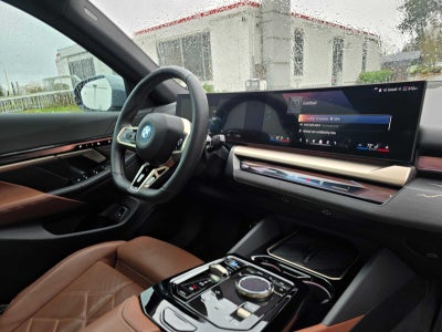 2025 BMW i5 eDrive40