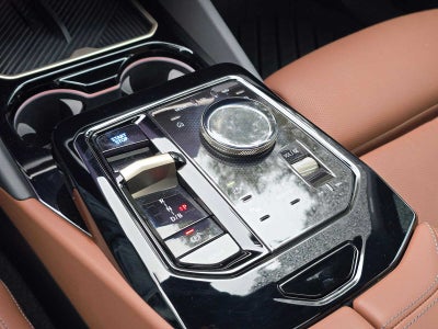 2025 BMW i5 eDrive40