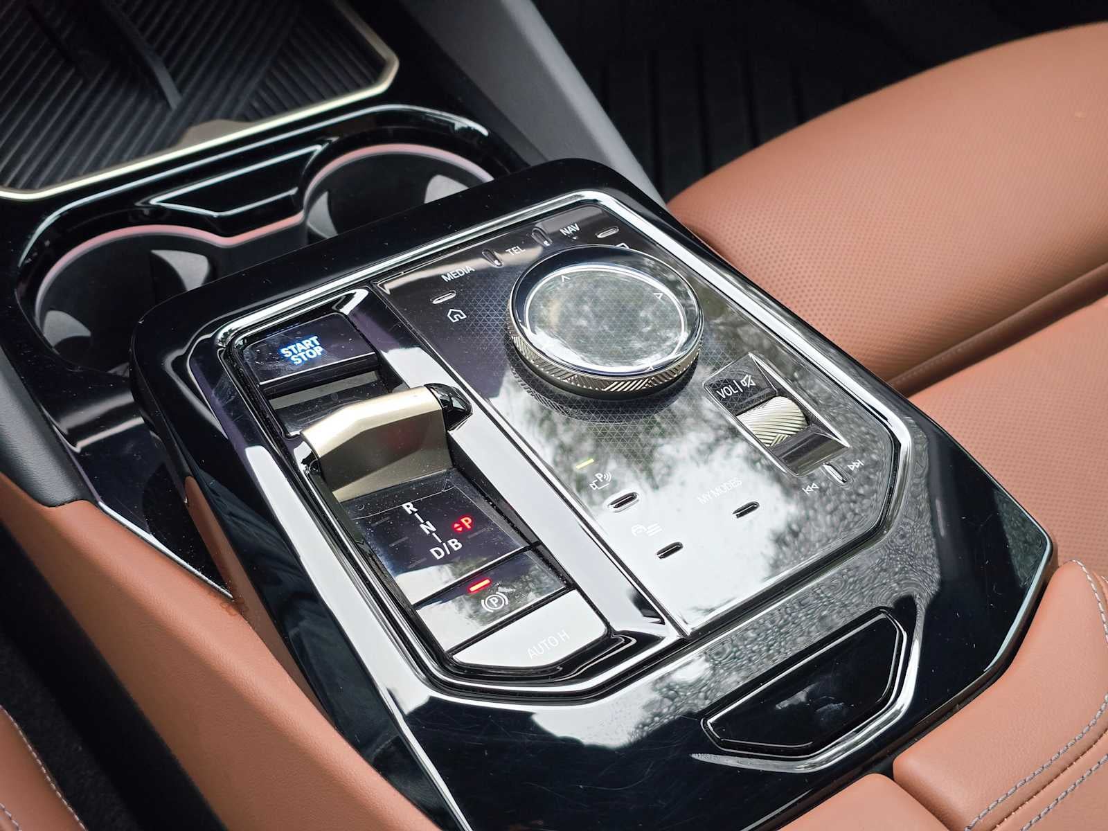 2025 BMW i5 eDrive40