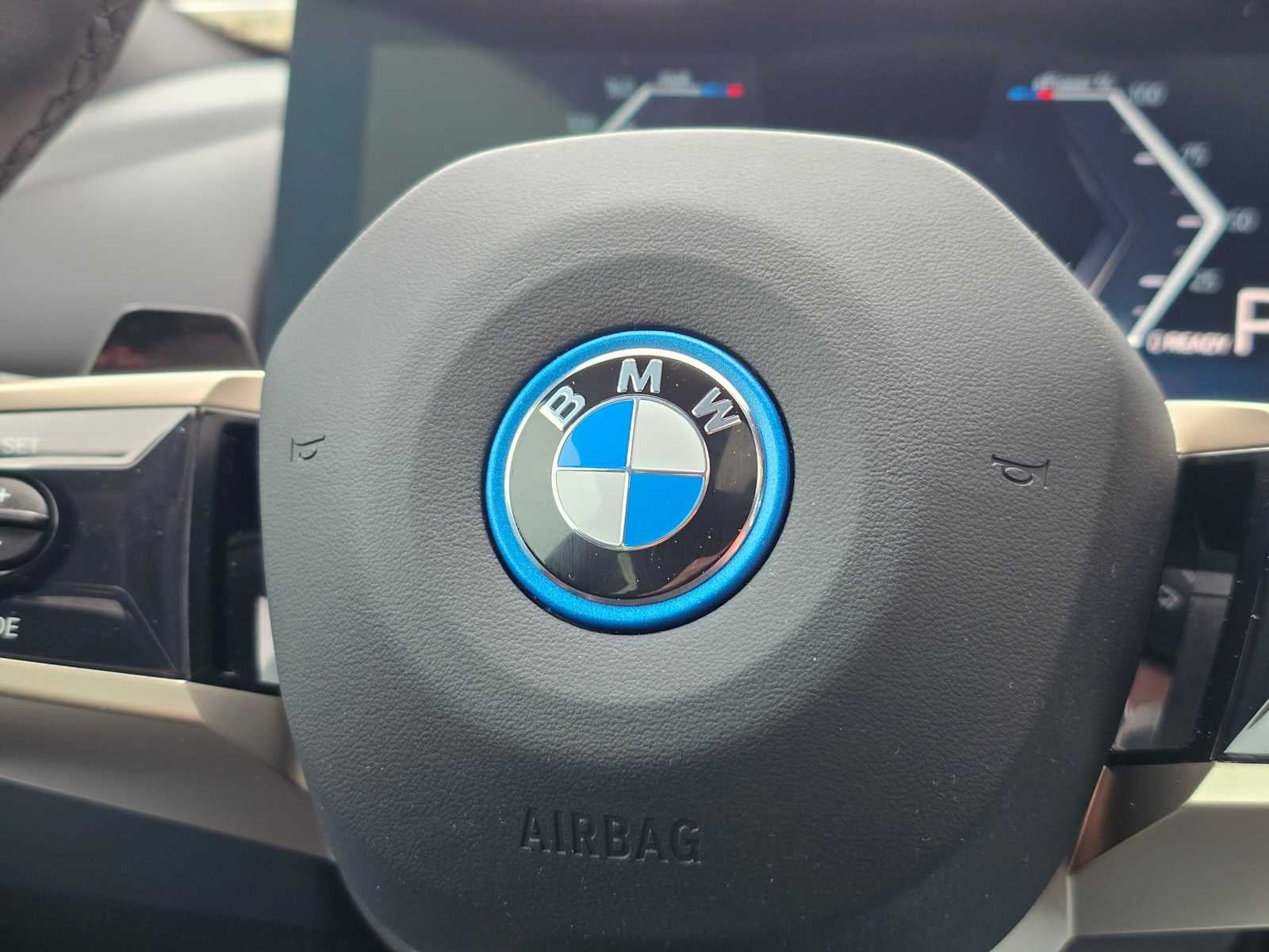 2025 BMW i5 eDrive40