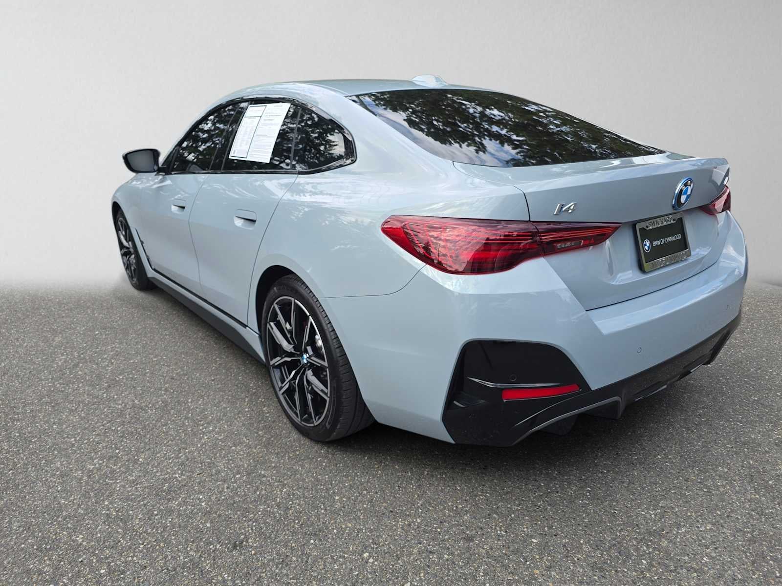 2025 BMW i4 M50