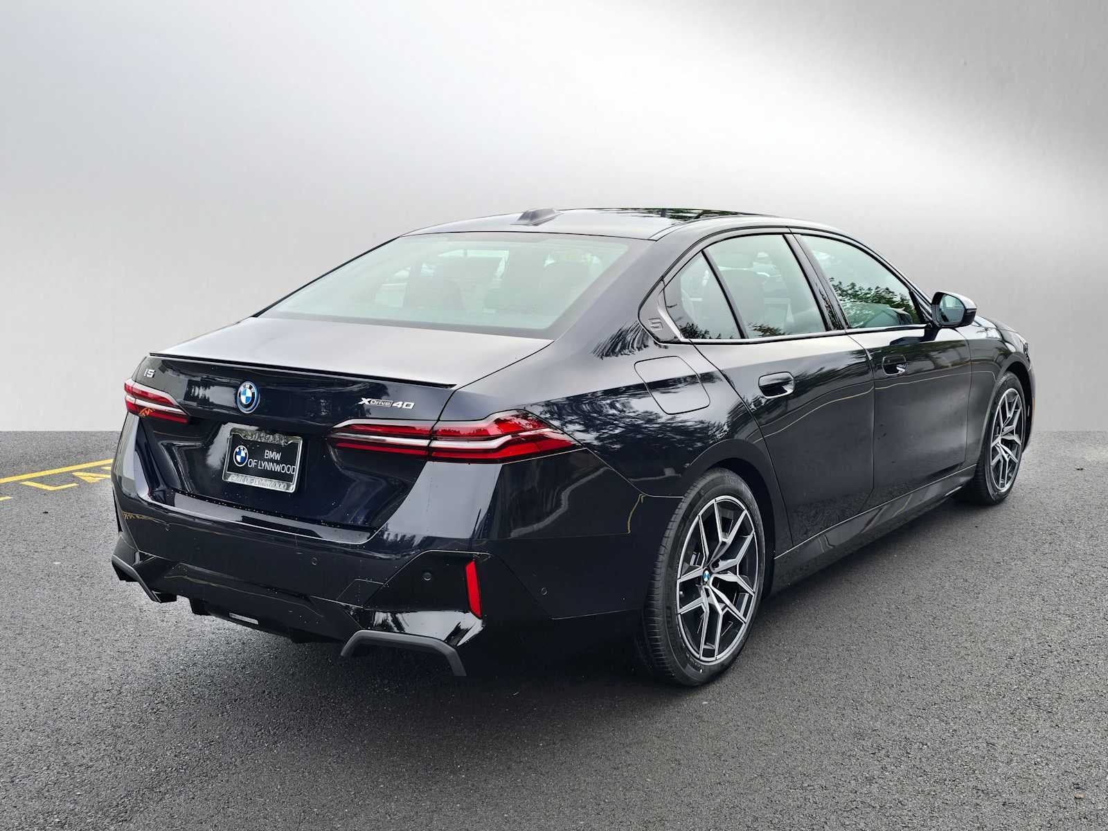 2026 BMW i5 xDrive40