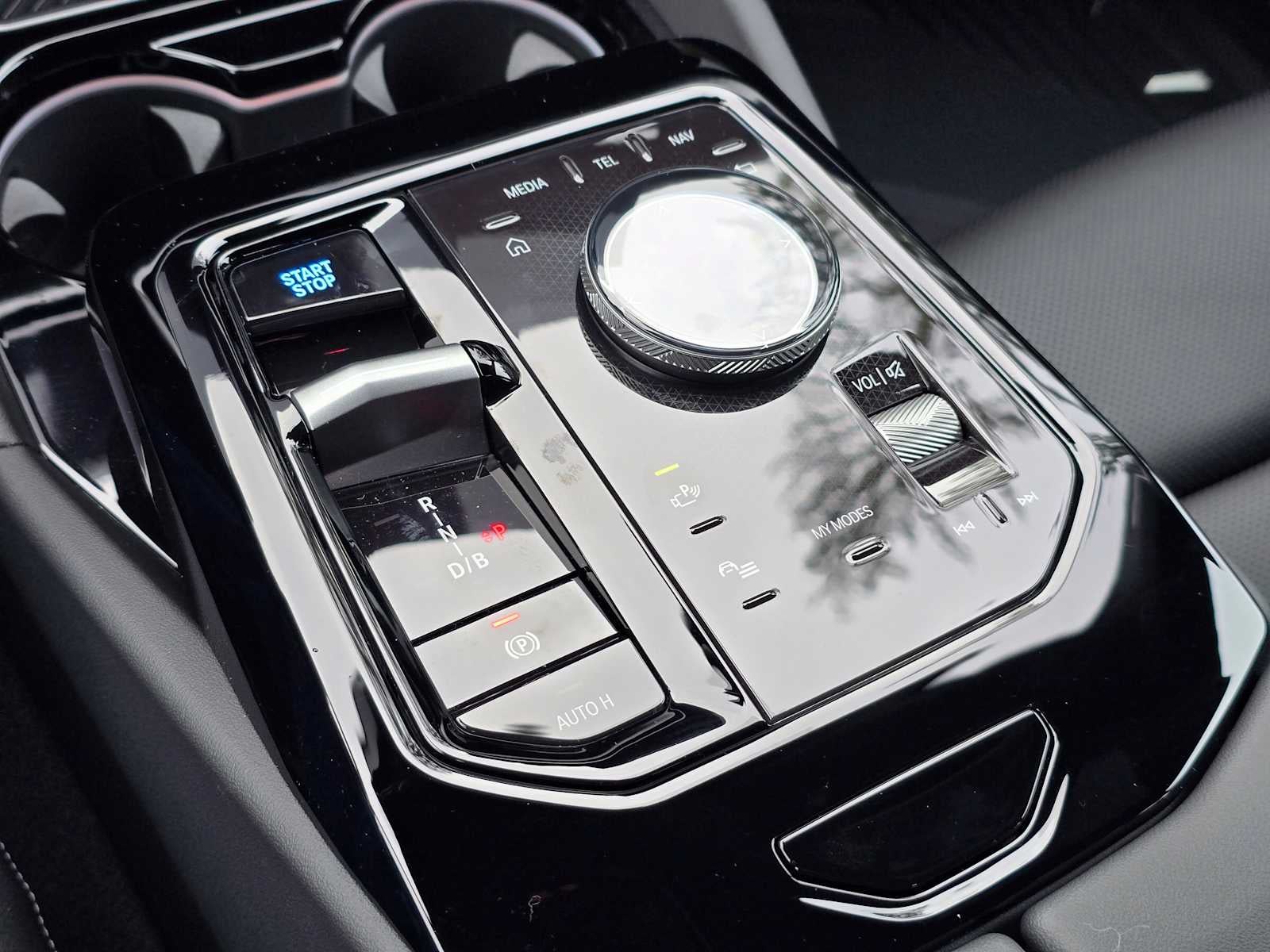 2026 BMW i5 xDrive40