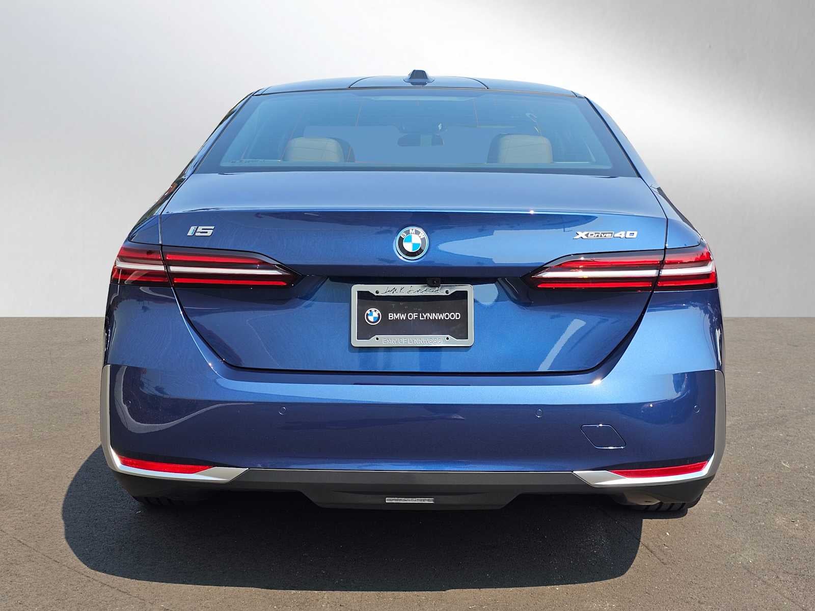 2026 BMW i5 xDrive40