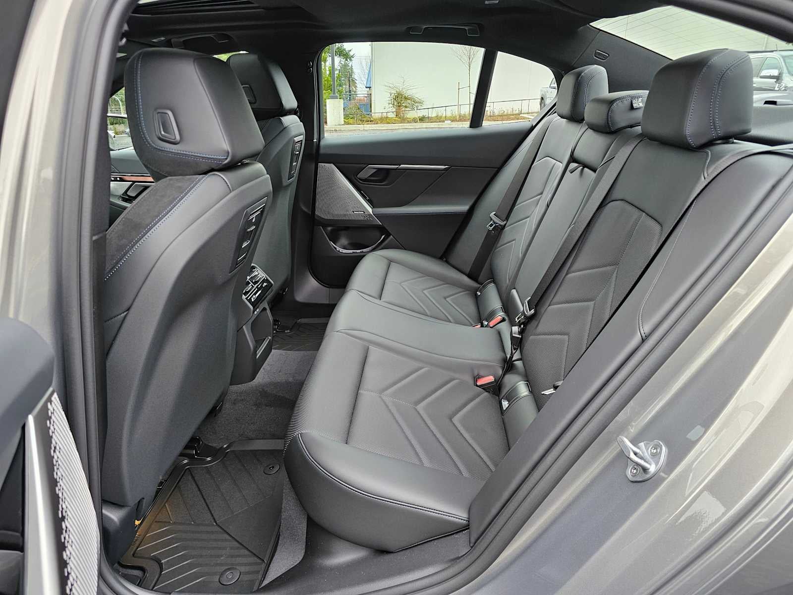 2026 BMW i5 xDrive40