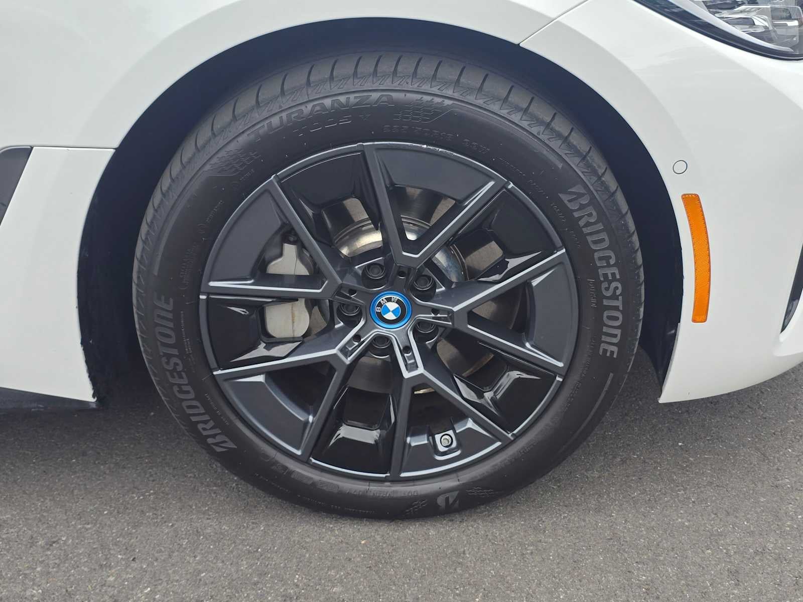 2024 BMW i4 eDrive35