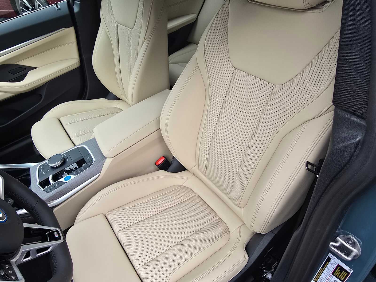 2025 BMW i4 xDrive40