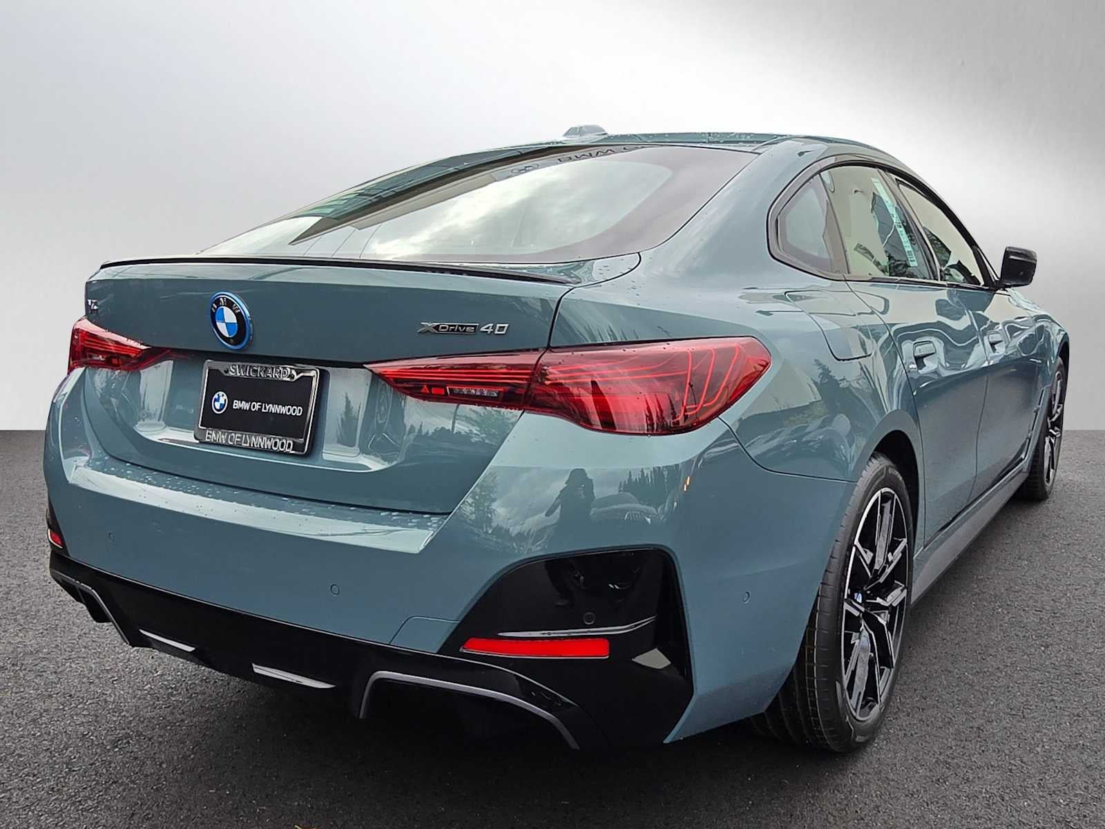 2025 BMW i4 xDrive40