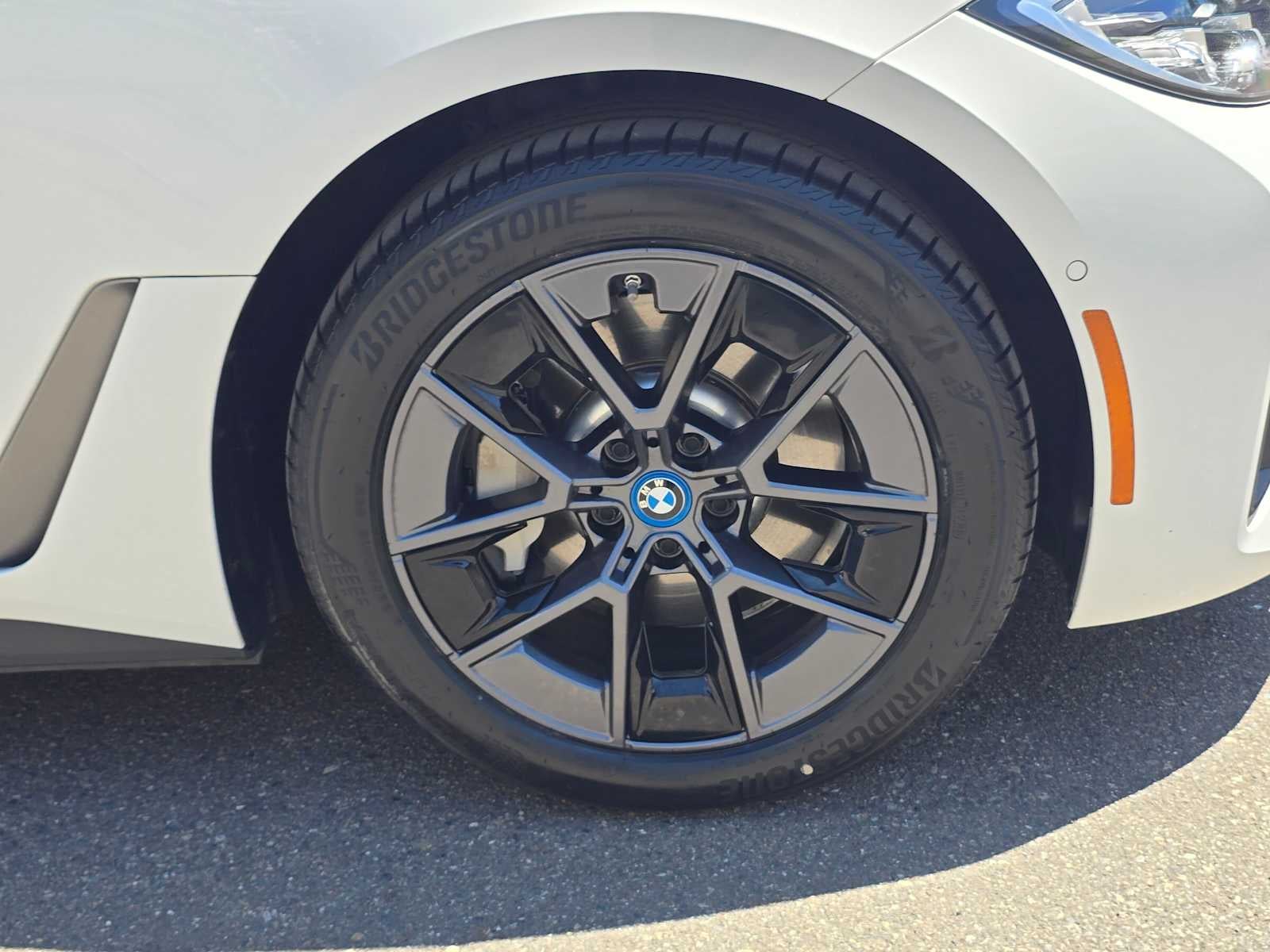 2023 BMW i4 eDrive40