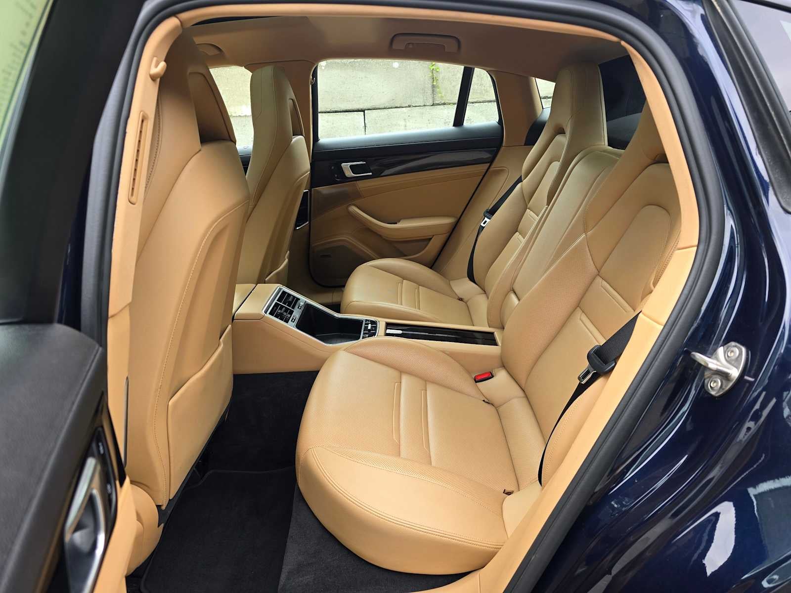 2020 Porsche Panamera 4
