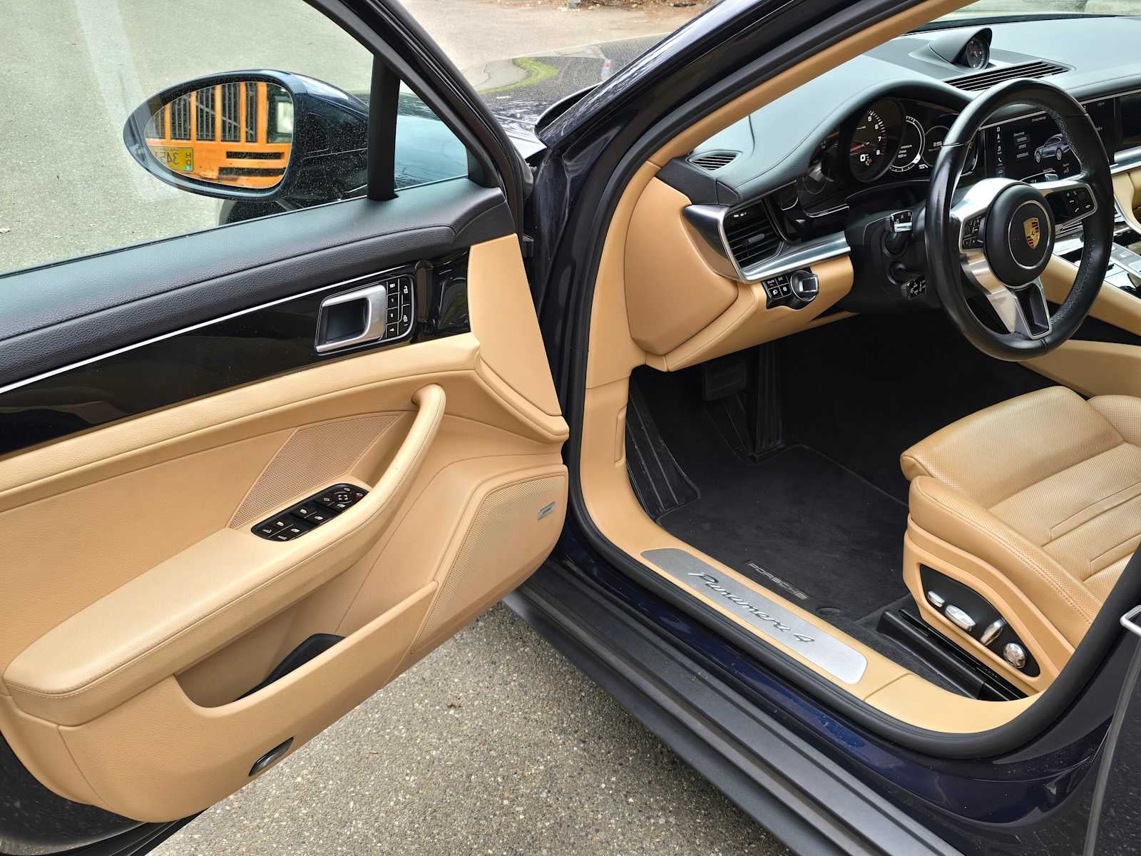 2020 Porsche Panamera 4
