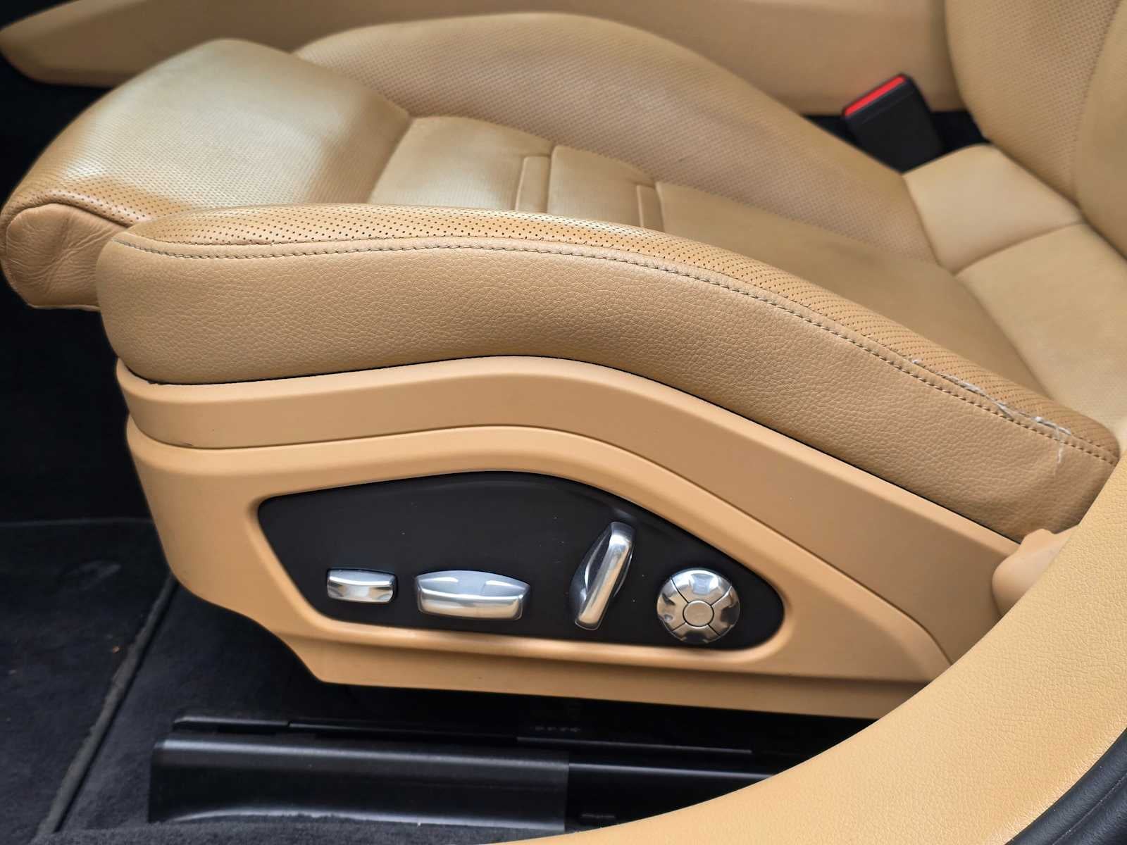 2020 Porsche Panamera 4