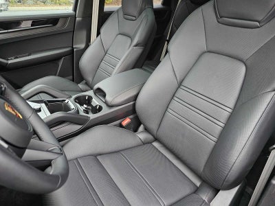 2025 Porsche Cayenne GTS