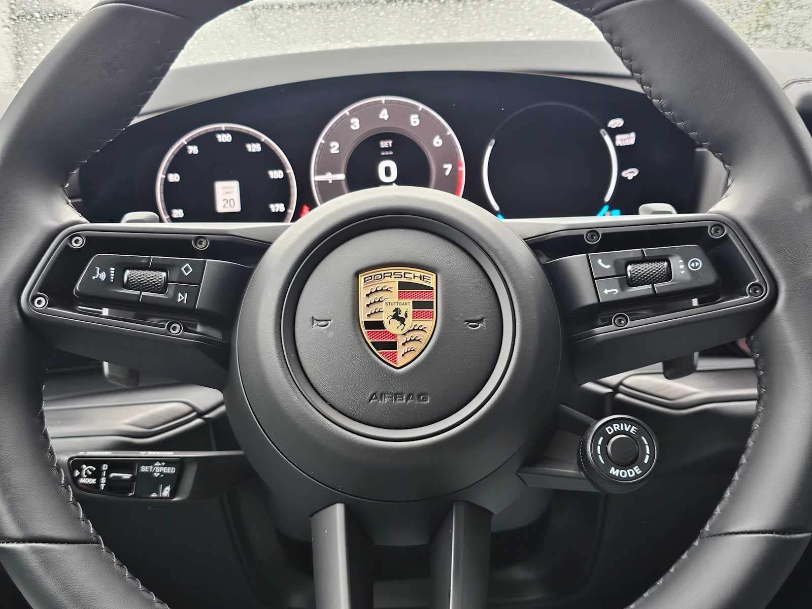 2025 Porsche Cayenne GTS