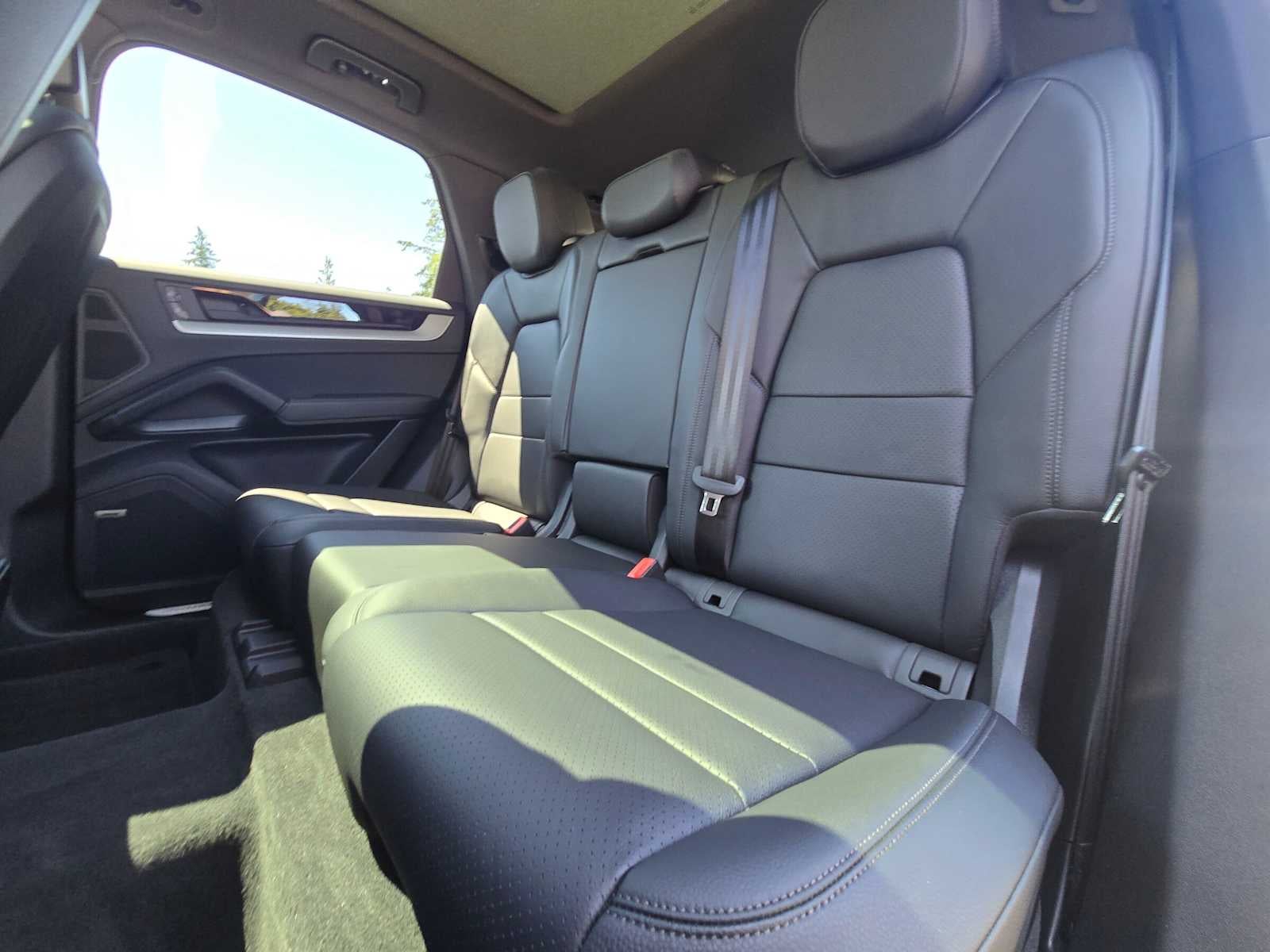 2025 Porsche Cayenne S