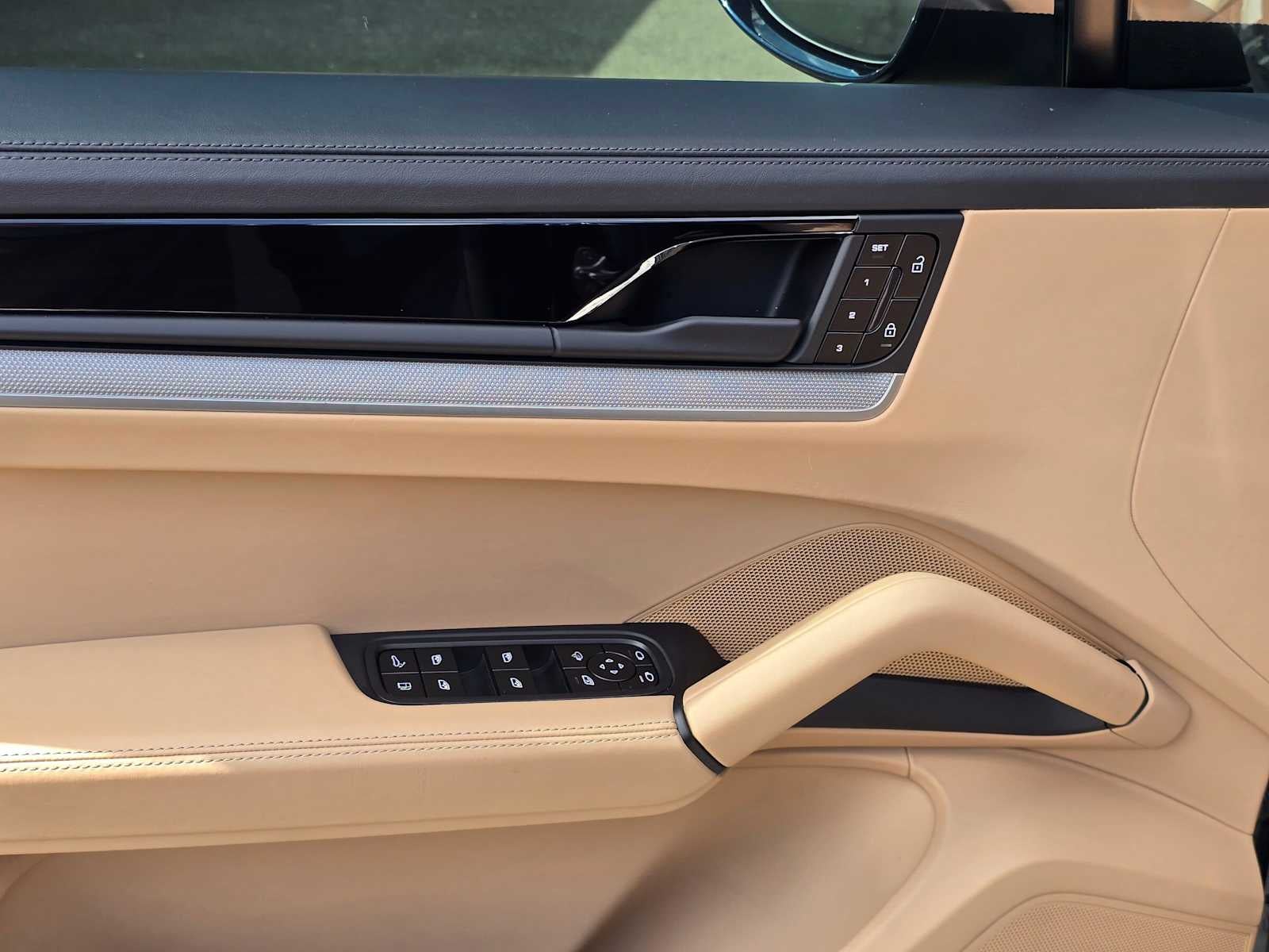 2024 Porsche Cayenne S E-Hybrid