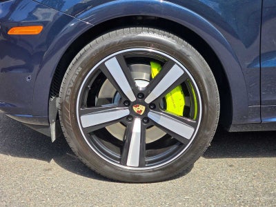 2024 Porsche Cayenne S E-Hybrid
