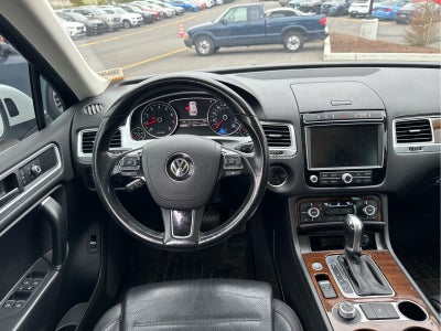 2016 Volkswagen Touareg Executive