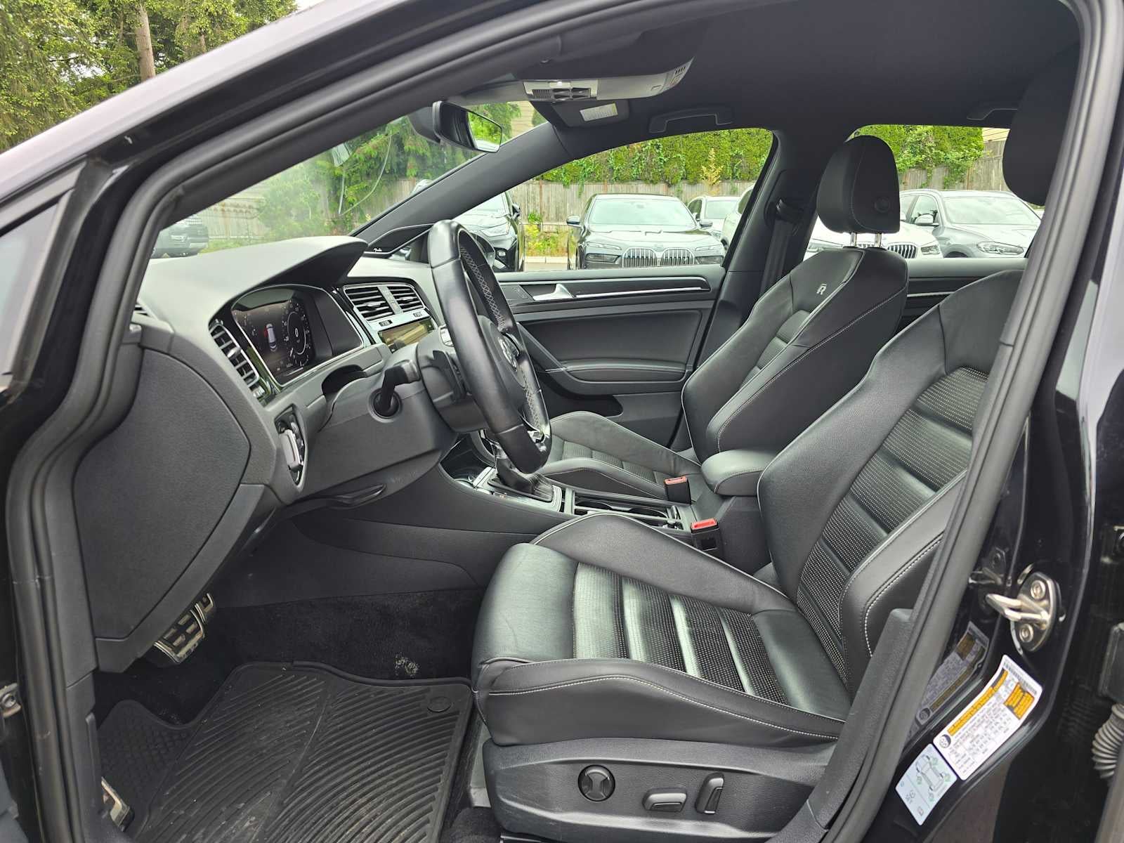 2019 Volkswagen Golf R 2.0T DSG w/DCC/Nav