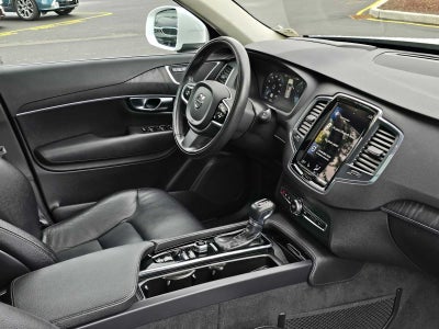 2020 Volvo XC90 Momentum