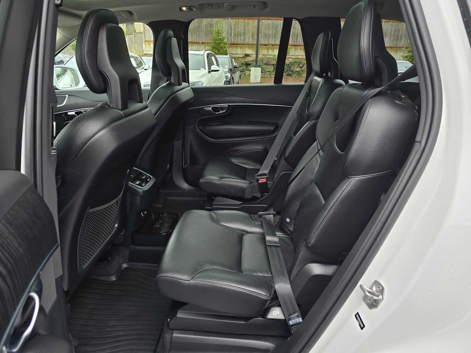 2020 Volvo XC90 Momentum