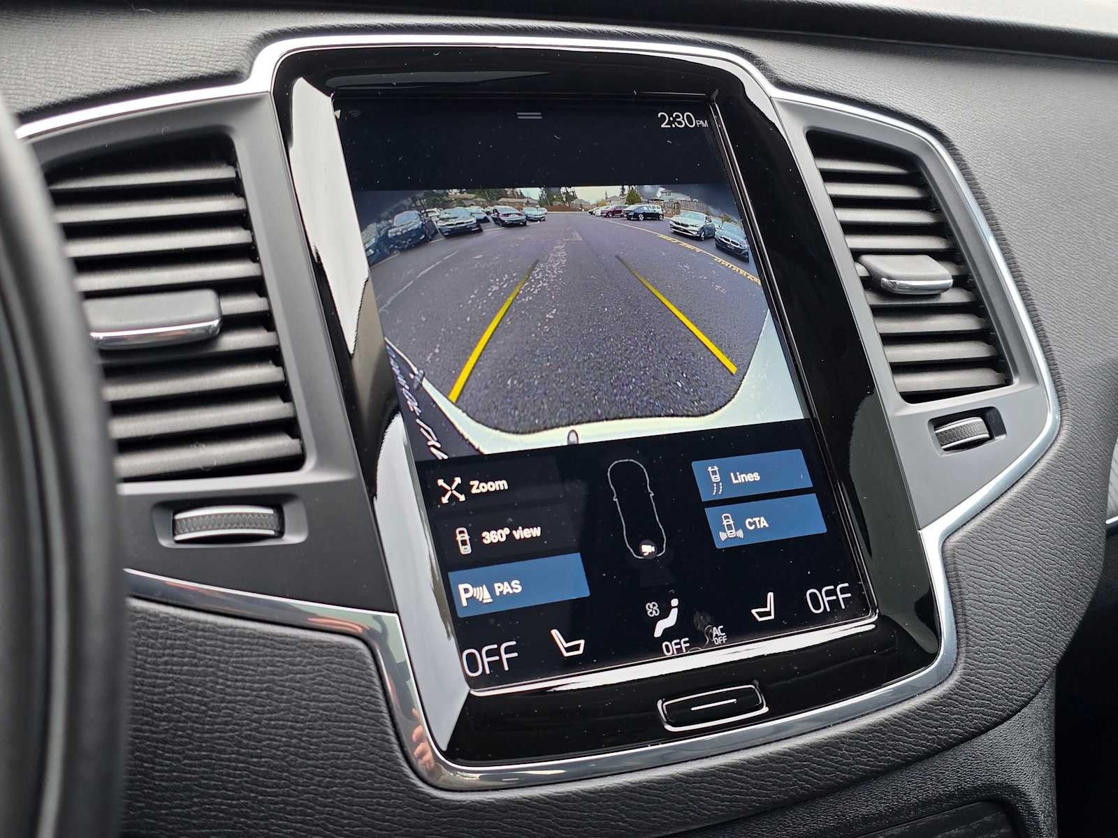 2020 Volvo XC90 Momentum