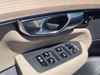 2026 Volvo XC90 Plug-In Hybrid Plus